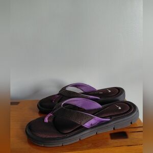 Nike Comfort Cushioned Footbed Women's Size 9W Flip Flop Thong Sandals Brown
